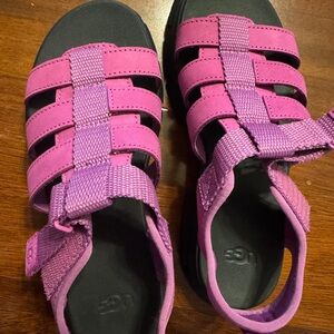 UGG Kids Purple Sandals fit size 5 _5.5 women